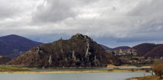 lago del turano