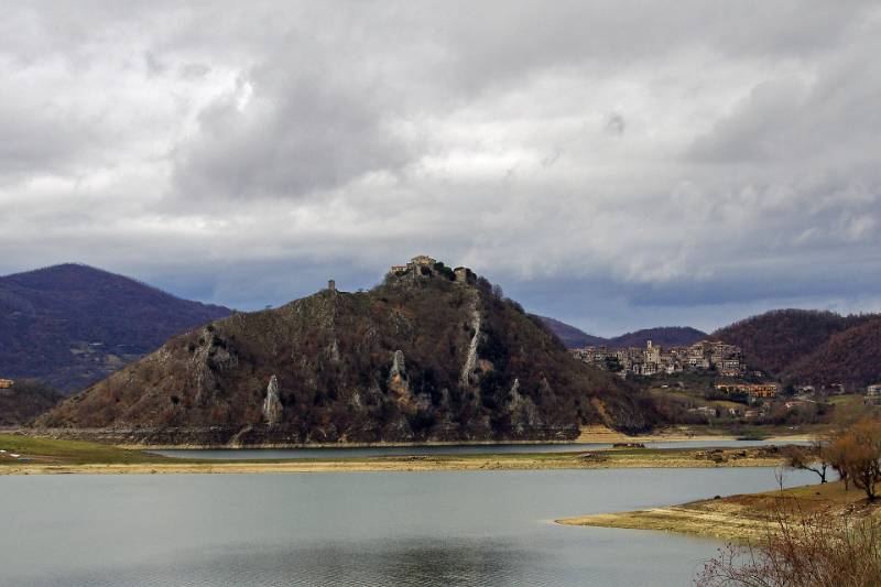 lago del turano